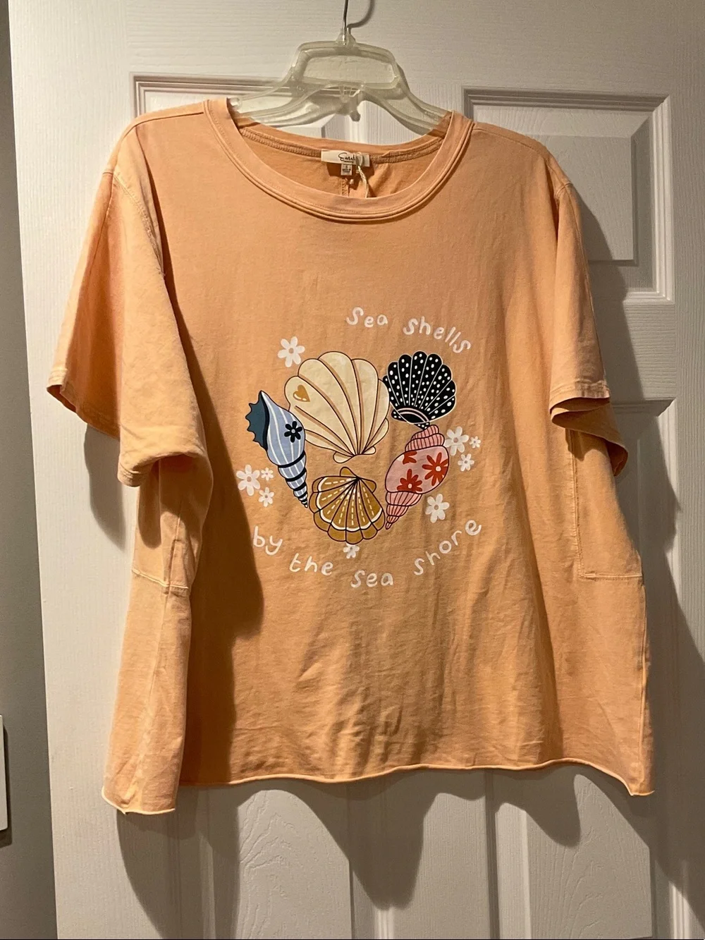 easel Peach Short Sleeve Tee with Shell Graphic - Picture 2 of 4